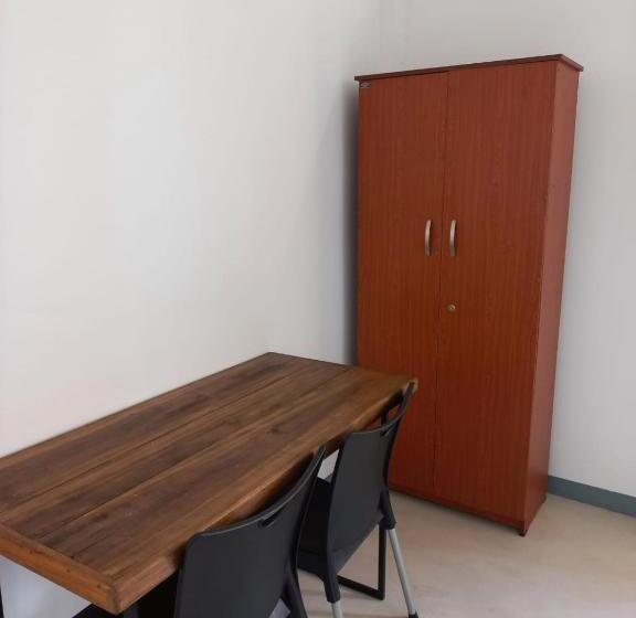 تختخواب و صبحانه Couple Rooms In Negombo