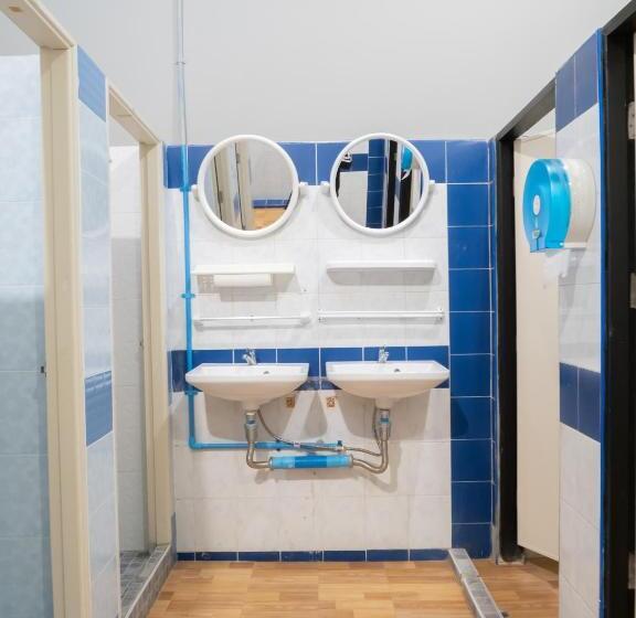Leisure Hostel
