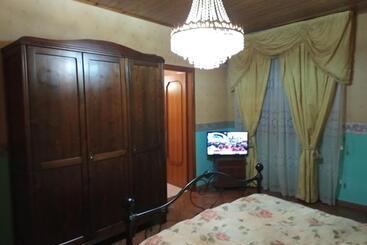 پانسیون Baron Sroom