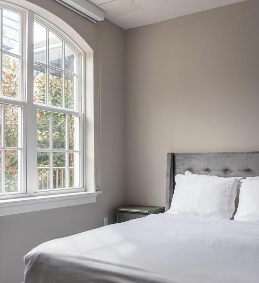 هتل Bywater Suite