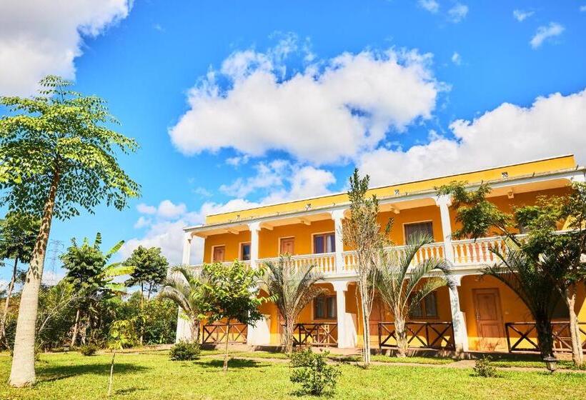 هتل Andasibe Sifaka Lodge