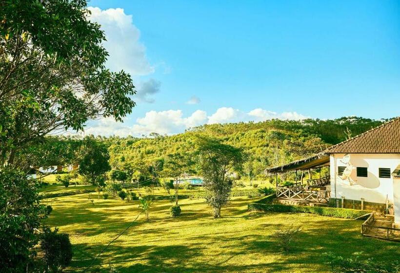 هتل Andasibe Sifaka Lodge