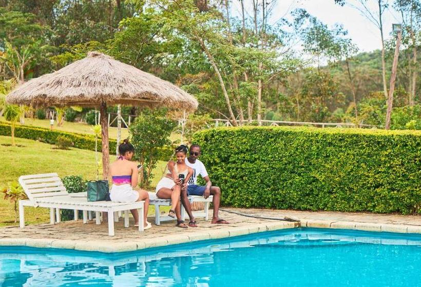 هتل Andasibe Sifaka Lodge