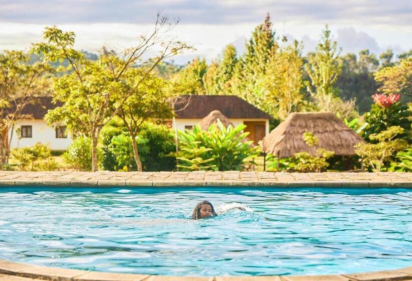هتل Andasibe Sifaka Lodge