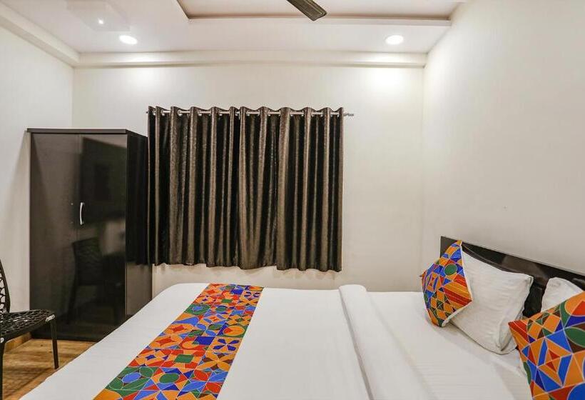 Fabhotel Royal Stay