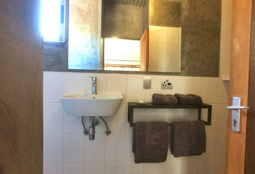 酒店 Solitaire Lodge