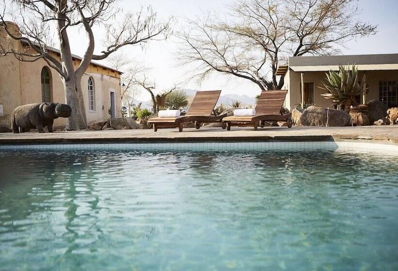 酒店 Solitaire Lodge