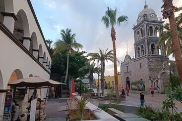 هتل Suites Santo Cielo