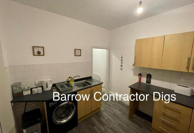 پانسیون Barrow Contractor Digs
