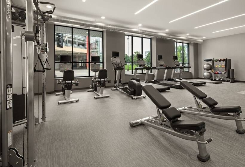 هتل Courtyard By Marriott St Paul Downtown