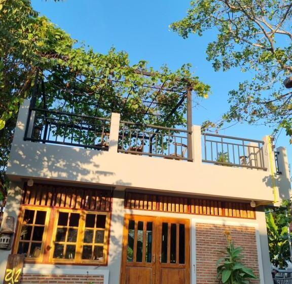 بنسيون Hello Sichang Bungalow