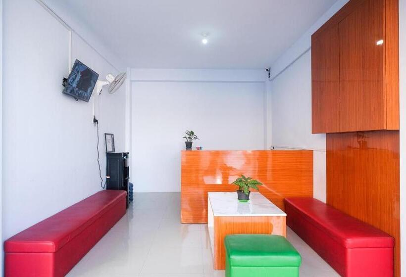 هتل Urbanview Syariah Wisma Nabil Solo