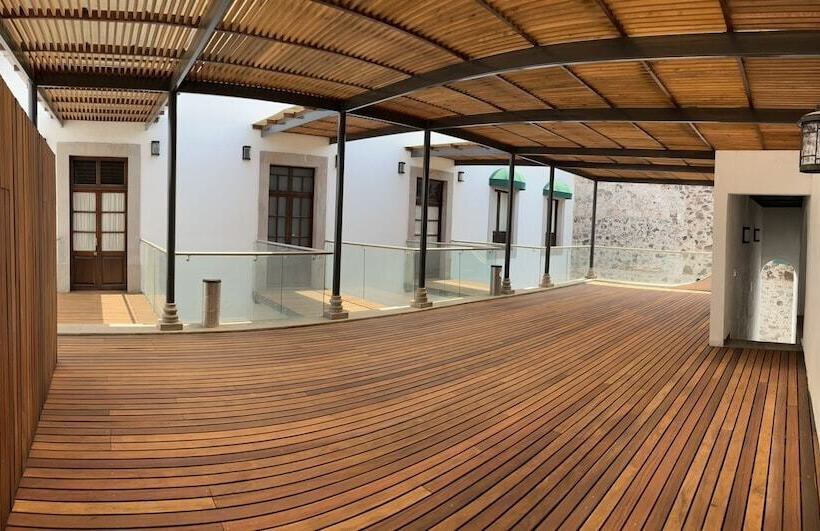 هتل La Casona Del Quijote