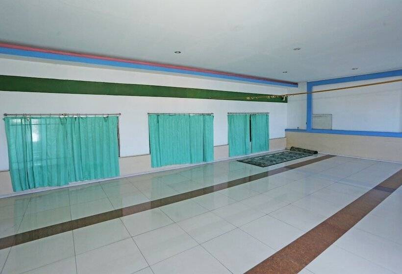 هتل Oyo 92470  Sahabat 2