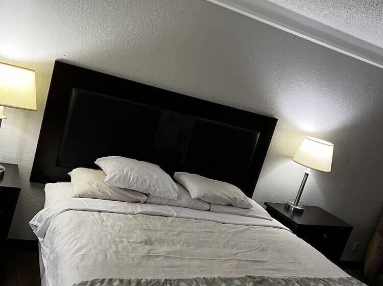 هتل Relax Inn & Suite