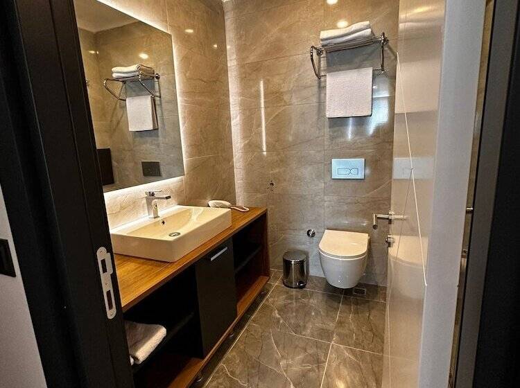 هتل Home Plus