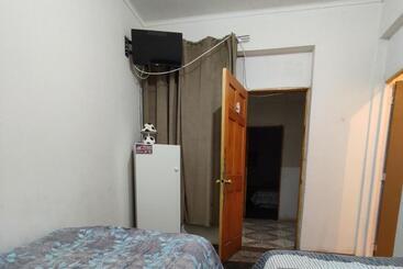 پانسیون Hostal Antonella Los Angeles
