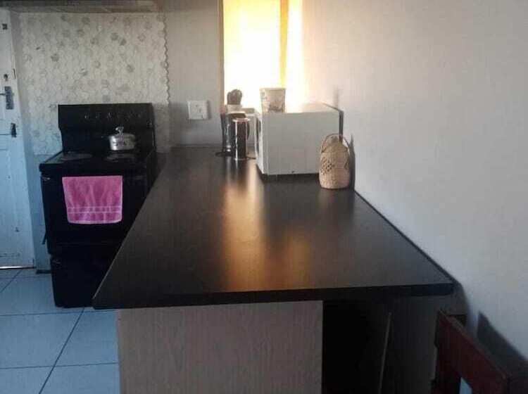 پانسیون Neo & Ruks Bellville Guesthouse