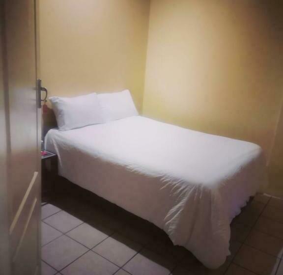 호스텔 Stay Inn Krugersdorp