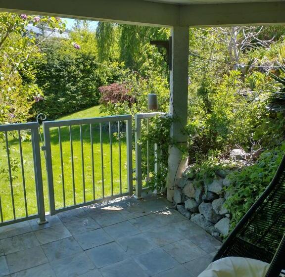 مبيت وإفطار By The Bay Lavender Villa