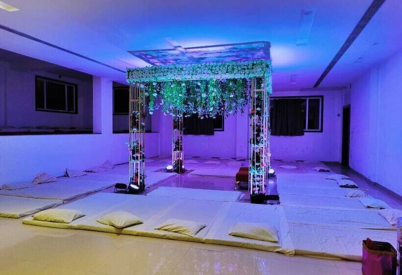 فندق Emperor Paradise