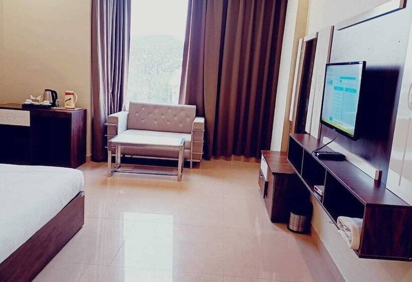 فندق Emperor Paradise