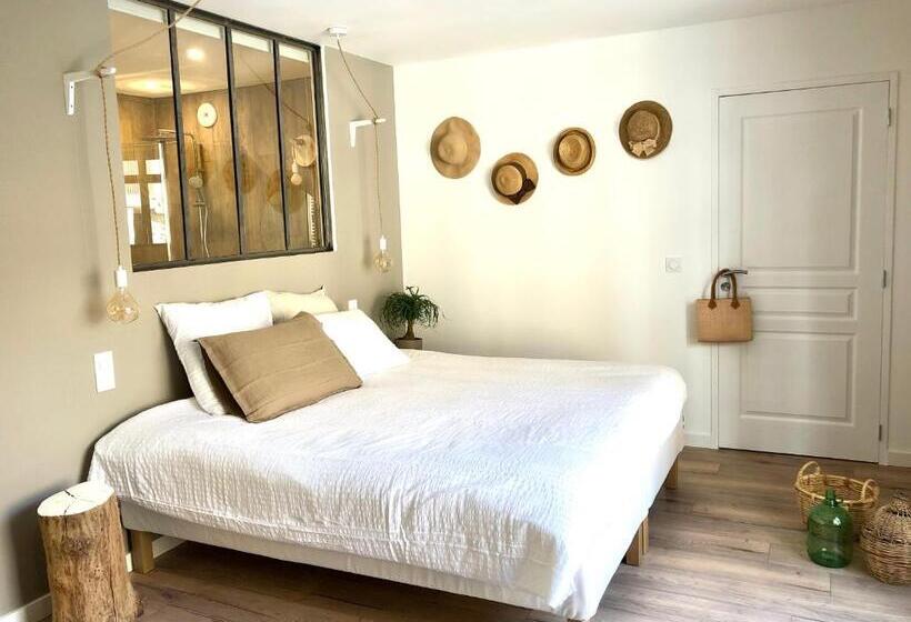 بنسيون La Ferme Parrinet   Gîte Et Chambres D Hôtes