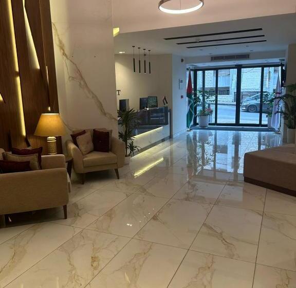 Red Carpet Suites