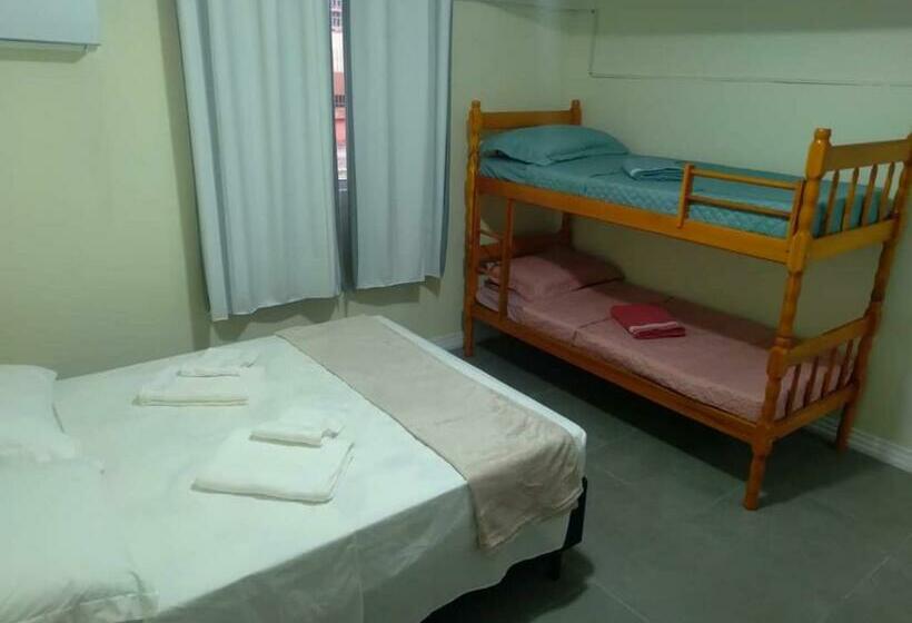 هاستل Pousada Cafe Com Margarida 150 Metros Do Mar Rua Do Calçadao Da Central