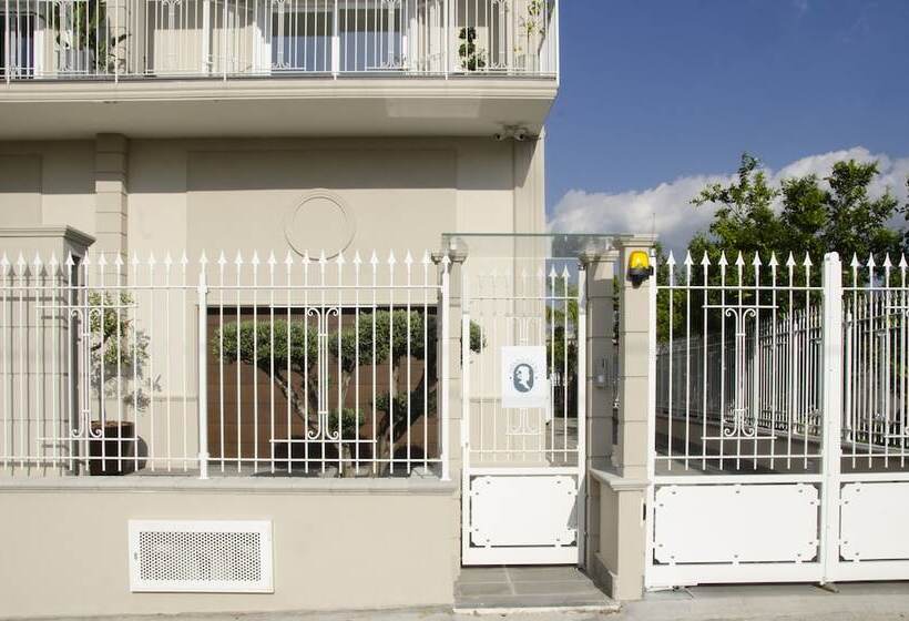 تختخواب و صبحانه Donna Elena Rooms