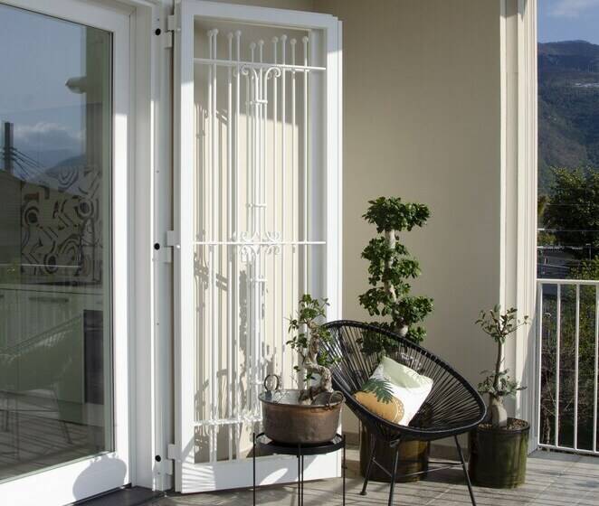 تختخواب و صبحانه Donna Elena Rooms