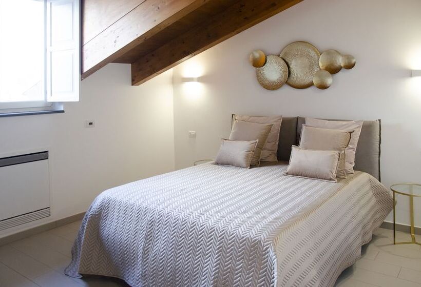 تختخواب و صبحانه Donna Elena Rooms