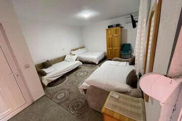 پانسیون Apartments Zeneva