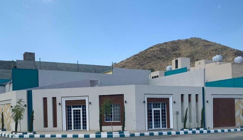 منتجع شاليهات غزال للفلل الفندقية الفاخرة