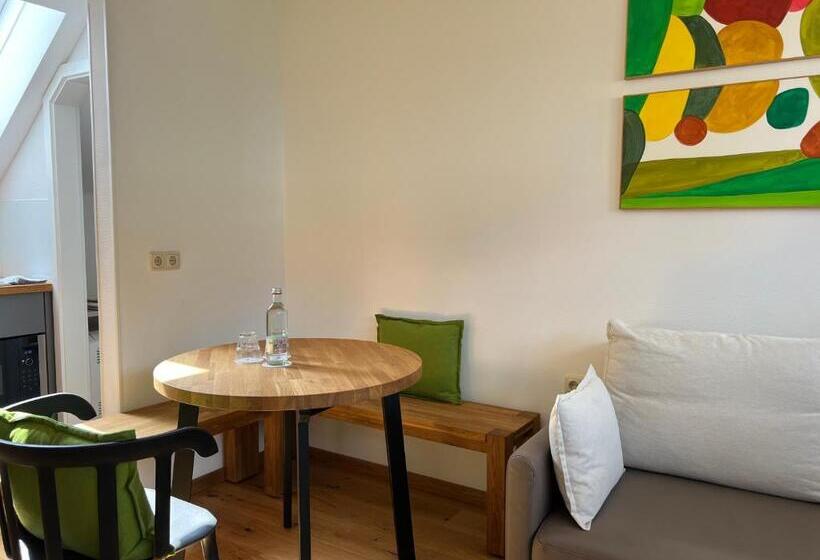 Aparthotel Parsberg Lferstl