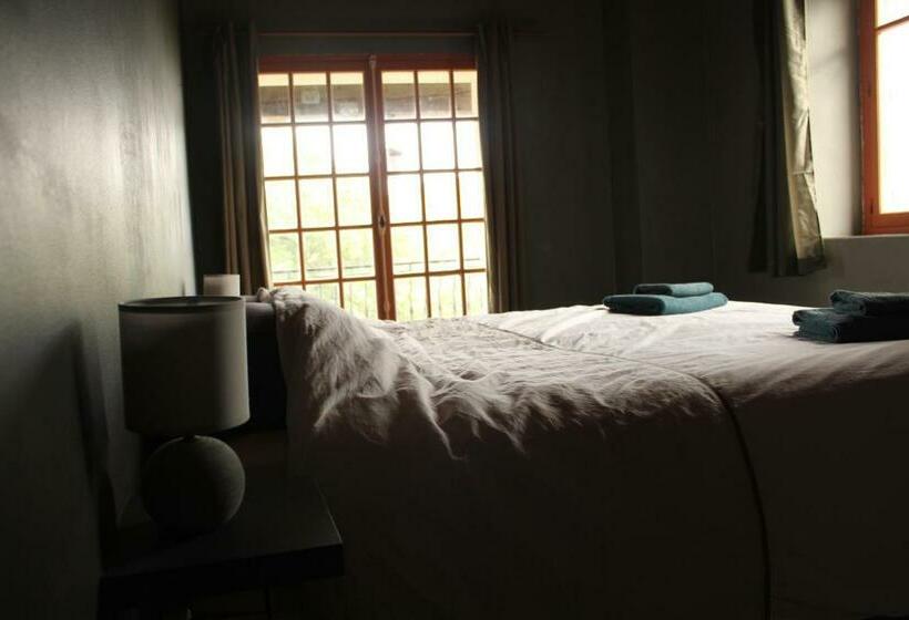 ベッドアンドブレックファースト Chambre A La Ferme Jasmin