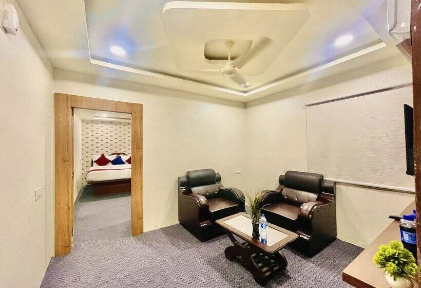 هتل Eagle Grand