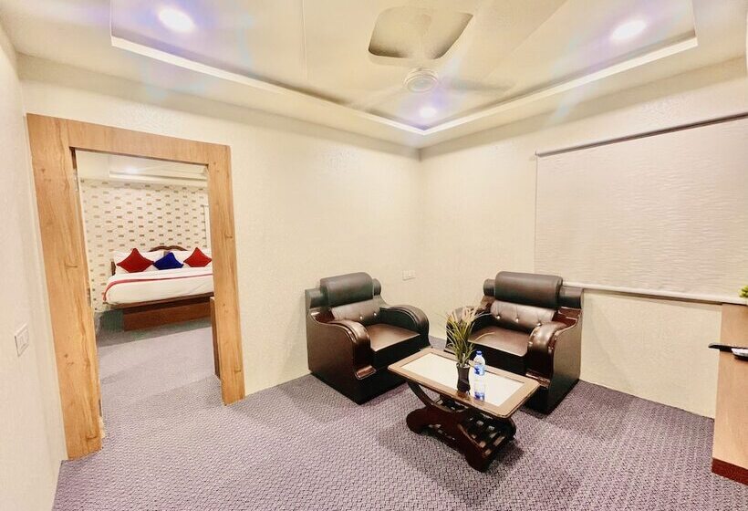 هتل Eagle Grand