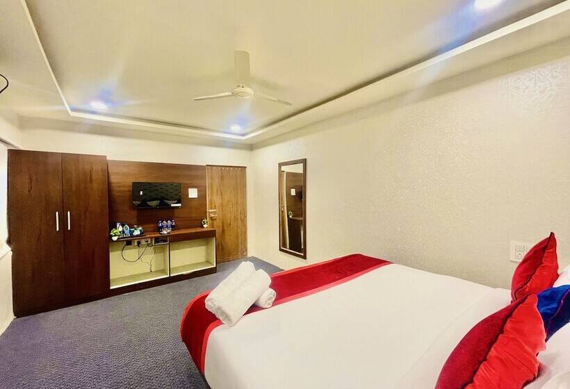 هتل Eagle Grand