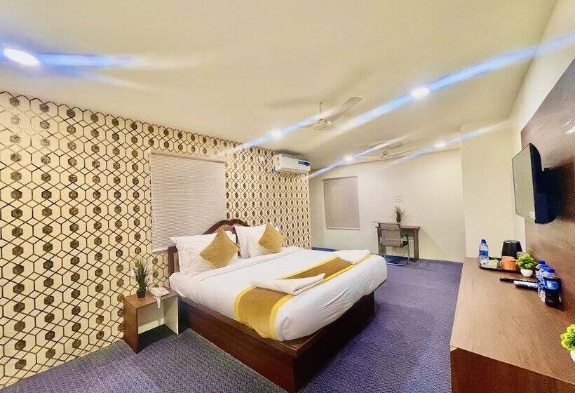 هتل Eagle Grand