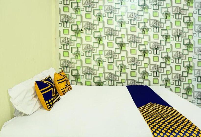 فندق Spot On 92400 Dhaha Penginapan House Syariah