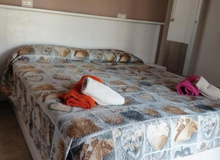 هتل Agriturismo B&b Li Massari