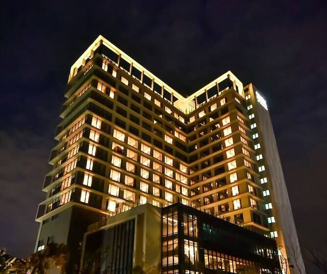 هتل Four Points By Sheraton Taipei Bali