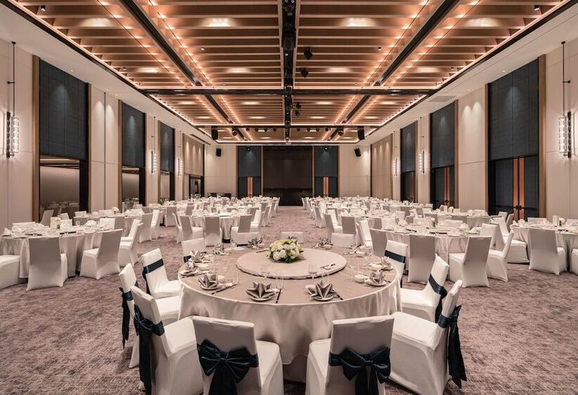 هتل Four Points By Sheraton Taipei Bali