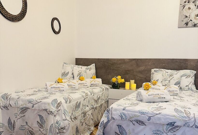 پانسیون Casa Balthazar Hostel