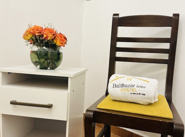 پانسیون Casa Balthazar Hostel