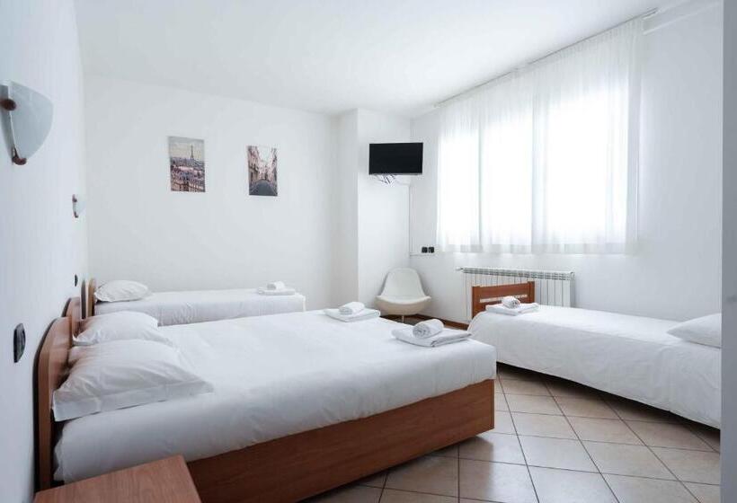 Пансион Wayco Rooms