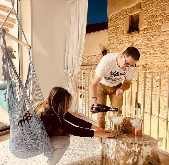 مبيت وإفطار Hydria Guest House Art Gallery