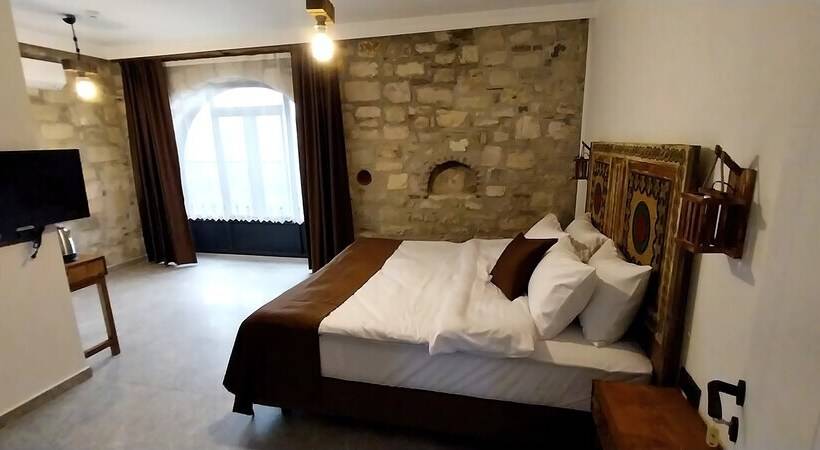 هتل Chakra Vourla