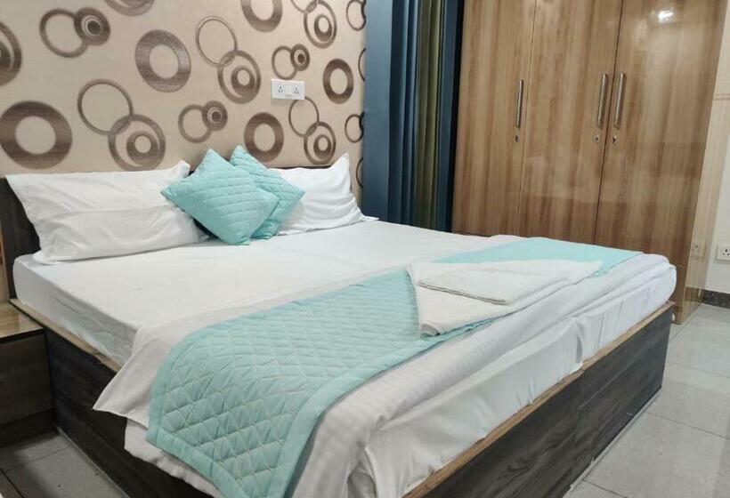 Hotelli Dev Residency